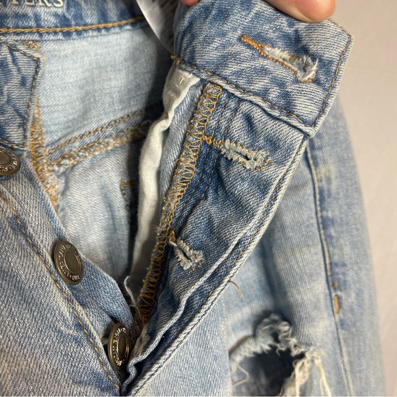 American Eagle Tomboy Jeans - Picture 9 of 12